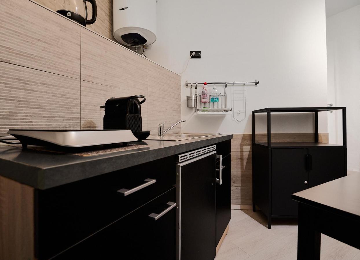Appartamento Xenia - Nuovo In Zona Tranquilla Milano